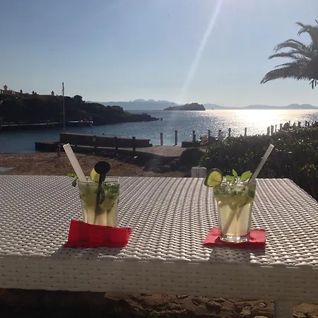 Dahu 3 2 Bagni Sulla Cala Del Faro Appart hôtel