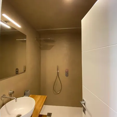 Dahu 3 2 Bagni Sulla Cala Del Faro